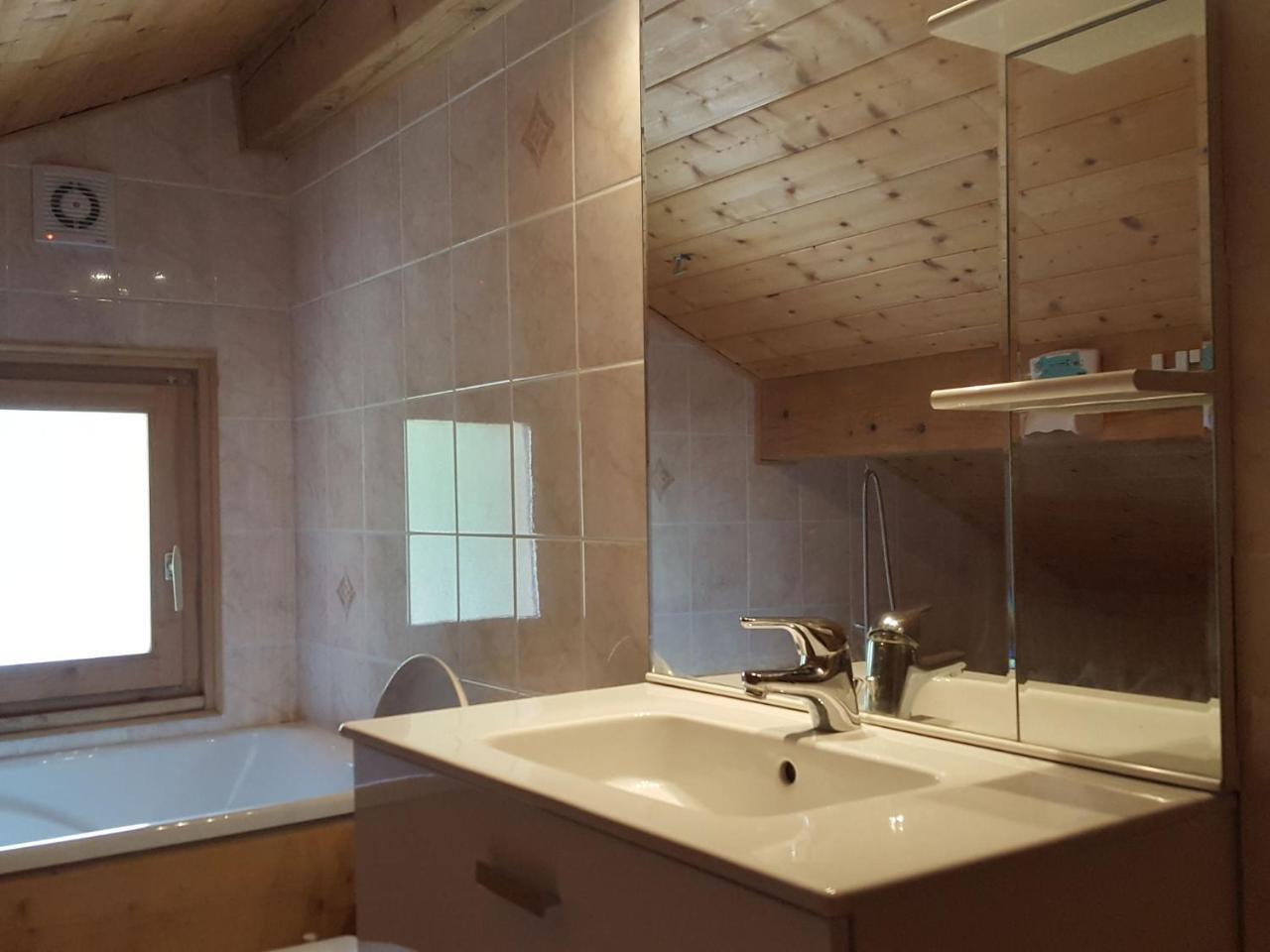 8 10 pers chalet just 700 meters outside Les Gets Extérieur photo