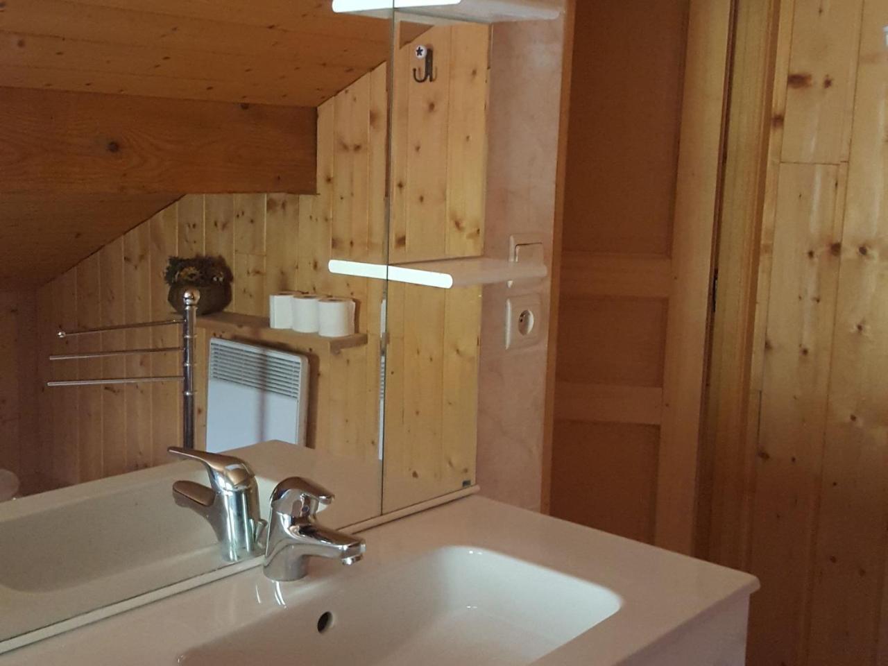 8 10 pers chalet just 700 meters outside Les Gets Chambre photo